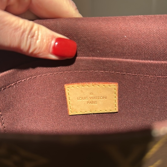 Louis Vuitton favorite - Picture 5 of 7